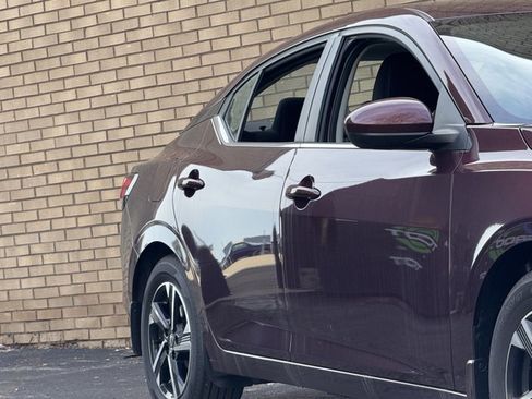 New 2025 Nissan Sentra SV FWD image 5