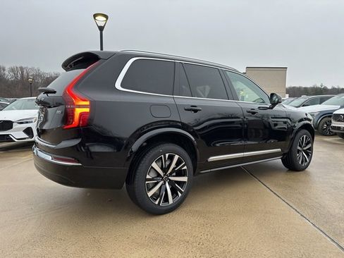 New 2026 Volvo XC90 B5 Core w/ Protection Package Premier image 7