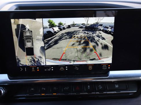 Used 2024 GMC Sierra 1500 SLT w/ SLT Premium Plus Package image 29