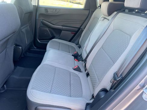 Used 2022 Ford Escape SE w/ SE Sport Appearance Package image 22