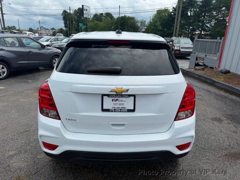 Used 2020 Chevrolet Trax LS w/ Tint and Cruise Package FWD image 6