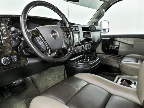 Used 2018 GMC Savana 2500 Extended w/ Enhanced Convenience Package RWD image 20