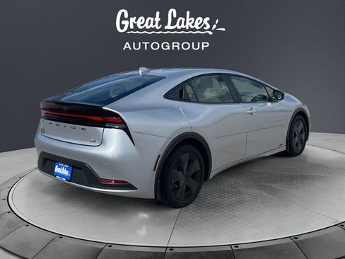 Used 2024 Toyota Prius LE image 5