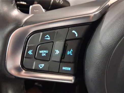 Used 2018 Jaguar XF R-Sport image 36