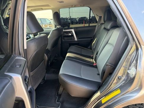 Used 2020 Toyota 4Runner SR5 Premium w/ Moonroof Package AWD/4WD image 11
