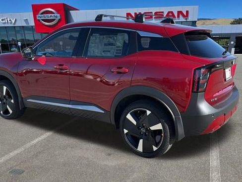 New 2026 Nissan Kicks SR w/ Cold Weather Package AWD/4WD image 5