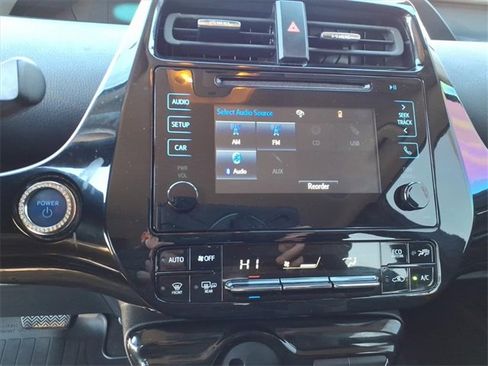 Used 2018 Toyota Prius One image 9