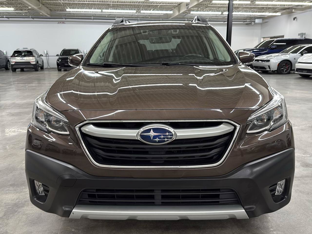 Used 2022 Subaru Outback Limited XT AWD/4WD image 3