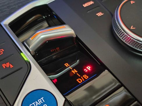 New 2026 BMW i4 xDrive40i w/ Premium Package image 40