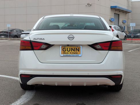 Used 2025 Nissan Altima 2.5 SV image 5