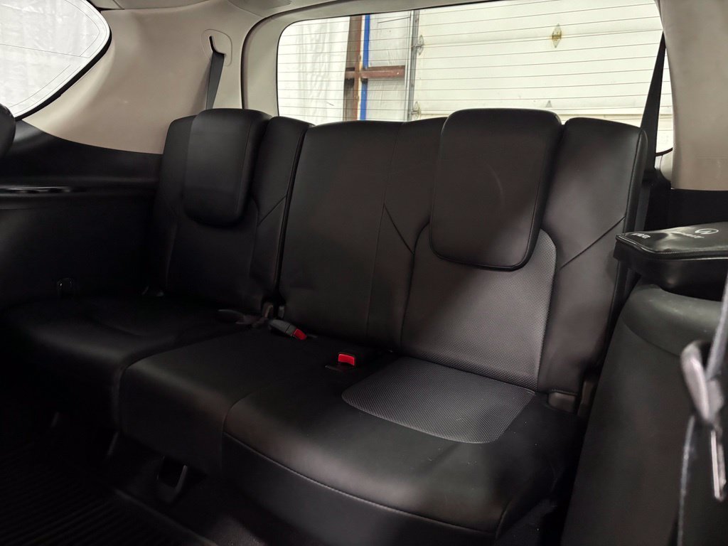 Used 2015 INFINITI QX80 4WD w/ Deluxe Technology Package image 48