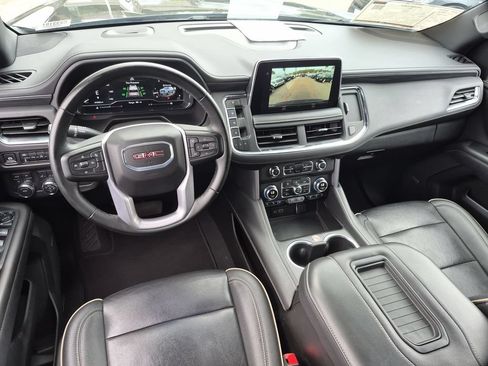 Used 2024 GMC Yukon SLT AWD/4WD image 13