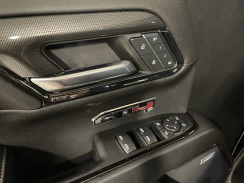 Used 2024 GMC Sierra 1500 AT4 w/ Technology Package image 12