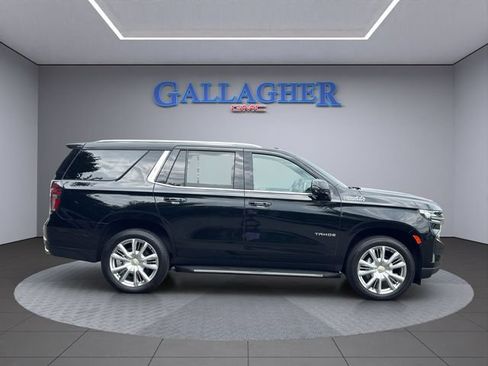 Used 2024 Chevrolet Tahoe High Country AWD/4WD image 3