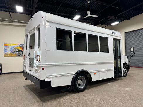 Used 2019 Chevrolet Express 3500 w/ School Bus Package image 5