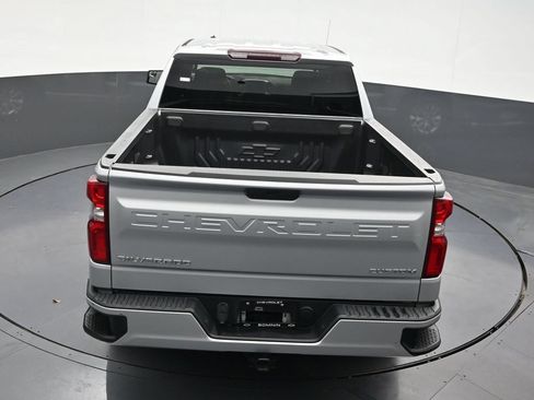 Used 2021 Chevrolet Silverado 1500 Custom RWD image 17