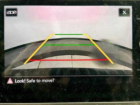 Used 2024 Volkswagen Tiguan SE R-Line AWD/4WD image 11