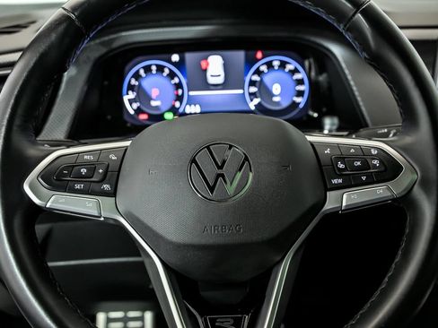 Certified 2025 Volkswagen Atlas Cross Sport SEL Premium R-Line AWD/4WD image 20