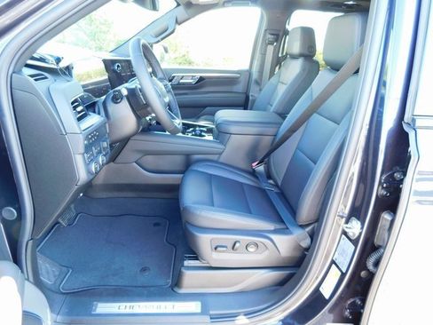 New 2026 Chevrolet Suburban Z71 w/ Comfort Package image 14