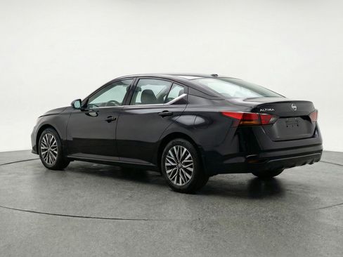 Used 2025 Nissan Altima 2.5 SV image 6