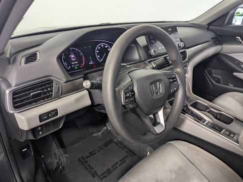 Used 2018 Honda Accord LX image 10