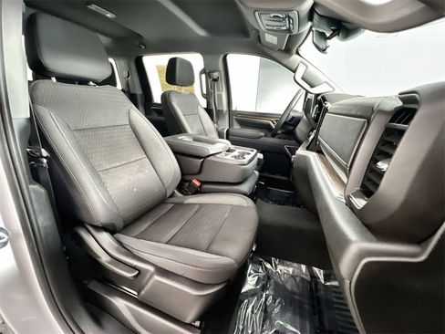 Used 2024 Chevrolet Silverado 2500 LT image 25