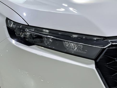 Used 2023 Honda CR-V EX-L image 10