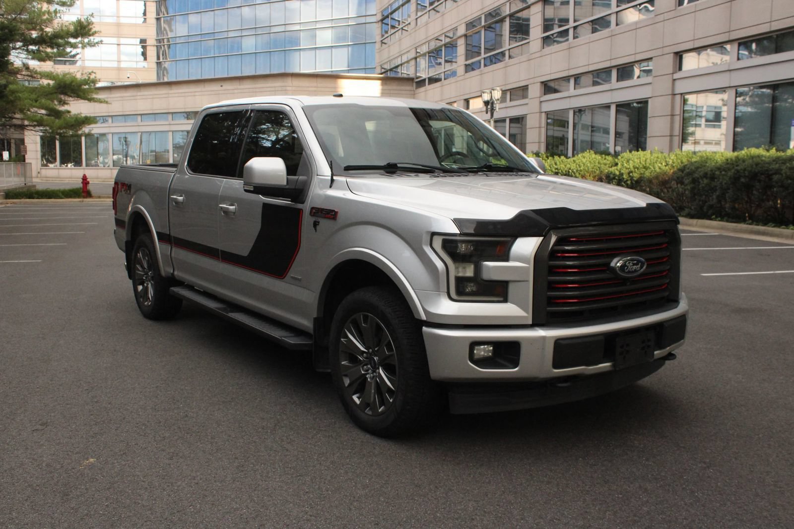 Used 2017 Ford F150 Lariat w/ Equipment Group 502A Luxury AWD/4WD image 1