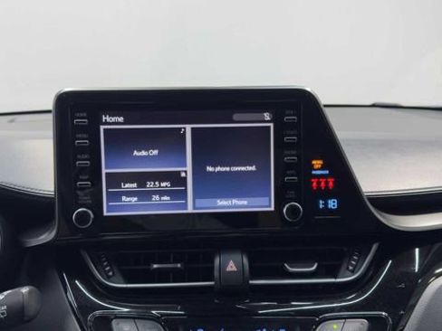 Used 2019 Toyota C-HR LE FWD image 27