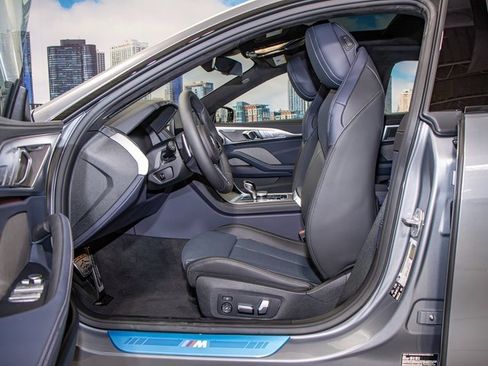 Used 2025 BMW 840i xDrive w/ Comfort Seating Package image 21