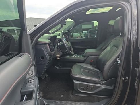 Used 2022 Ford Expedition Limited image 8