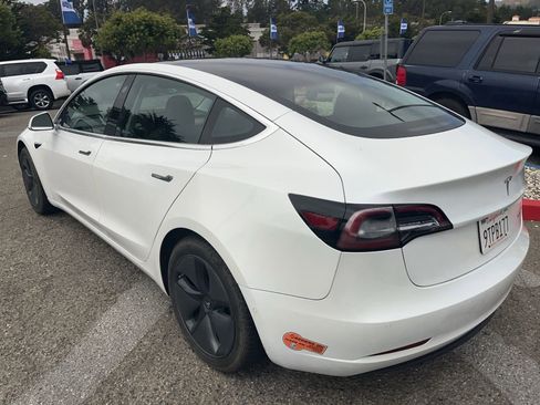 Used 2020 Tesla Model 3 Long Range image 4