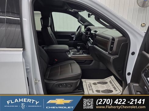 Used 2026 Chevrolet Silverado 1500 High Country w/ Technology Package AWD/4WD image 15