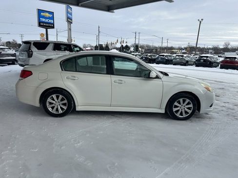 Used 2011 Subaru Legacy 2.5i Premium image 4