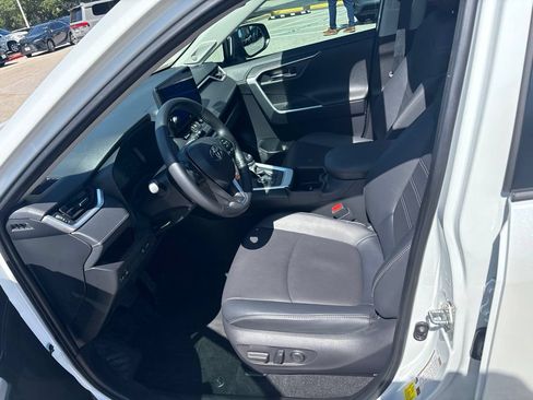 Used 2025 Toyota RAV4 Limited AWD/4WD image 17