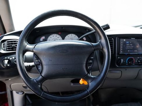 Used 2003 Ford F150 Lightning RWD image 25