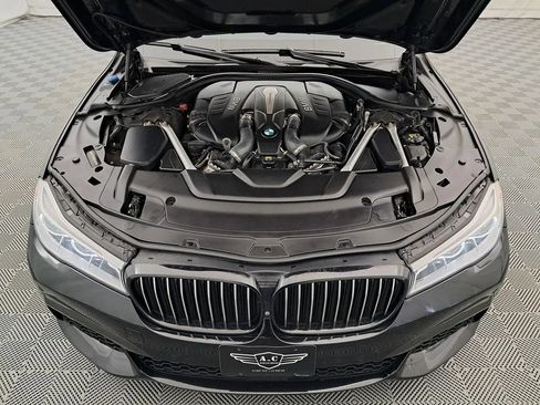 Used 2019 BMW 750i xDrive w/ Executive Package AWD/4WD image 39