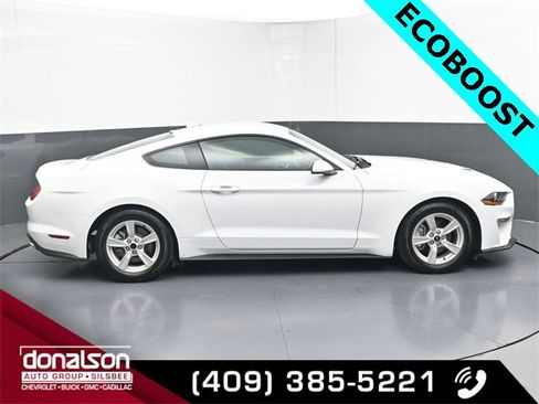 Used 2021 Ford Mustang Coupe image 2