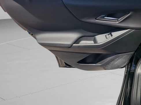 New 2027 Chevrolet Equinox LT FWD image 17