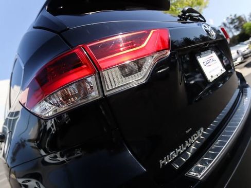 Used 2018 Toyota Highlander Limited Platinum image 46