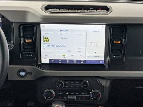 Used 2023 Ford Bronco Badlands w/ Sasquatch Package image 18