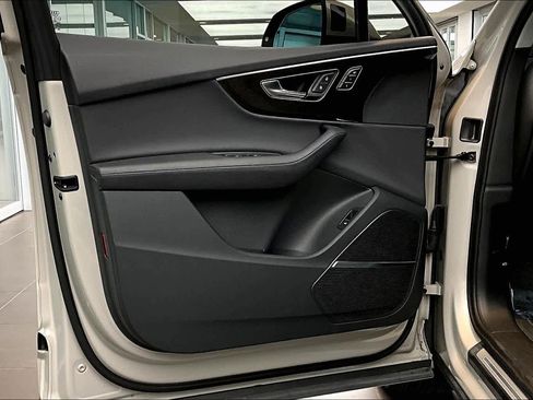 Certified 2023 Audi Q7 Premium Plus w/ Premium Plus Package image 22