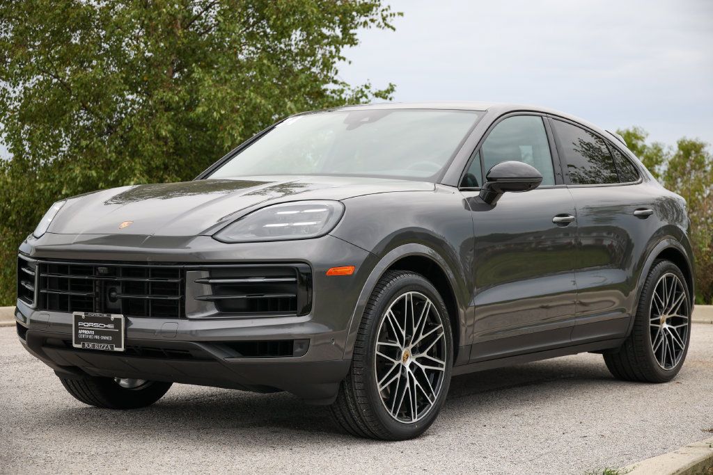 Certified 2024 Porsche Cayenne Coupe AWD/4WD image 26
