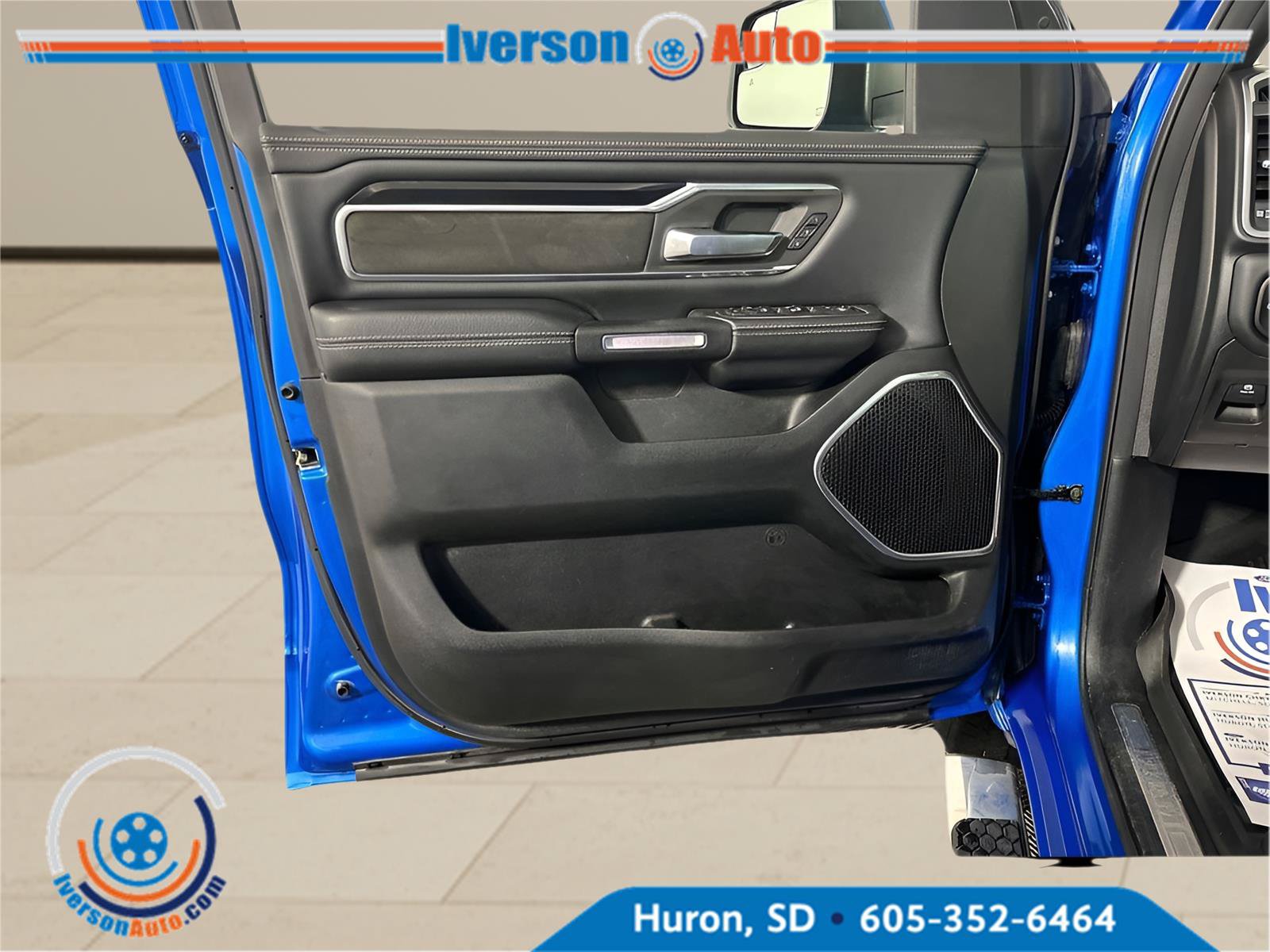 Used 2021 RAM 1500 Laramie w/ Sport Appearance Package AWD/4WD image 17