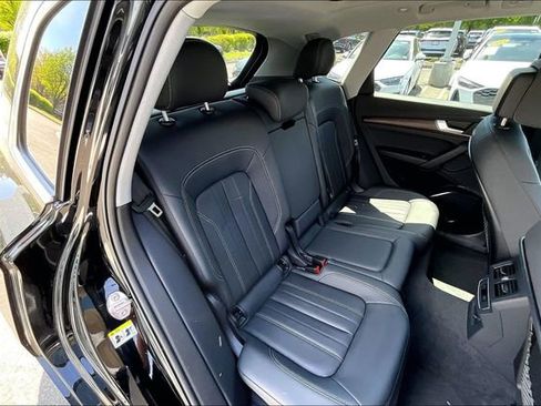 Used 2024 Audi Q5 Premium w/ Convenience Package AWD/4WD image 19