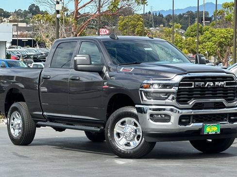 New 2026 RAM 2500 Tradesman AWD/4WD image 2