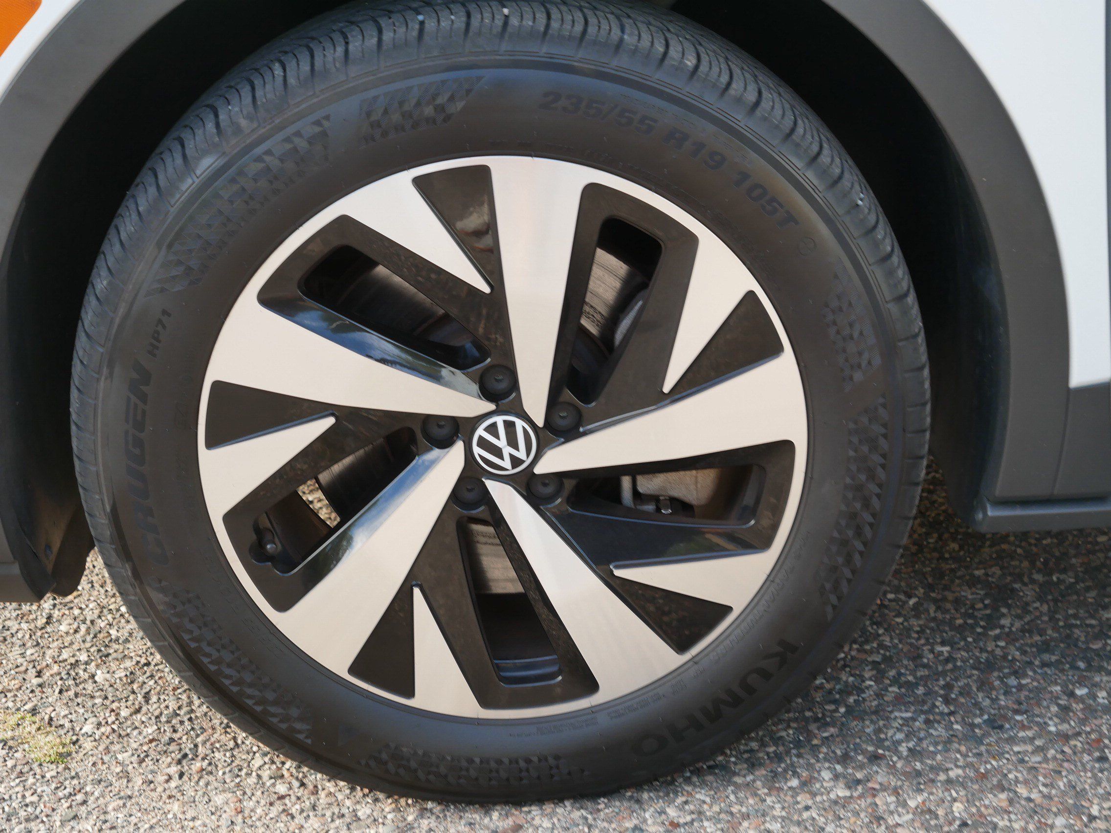 Used 2023 Volkswagen ID.4 Pro AWD/4WD image 15