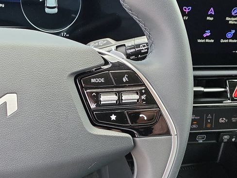 New 2026 Kia Niro Wind FWD image 32