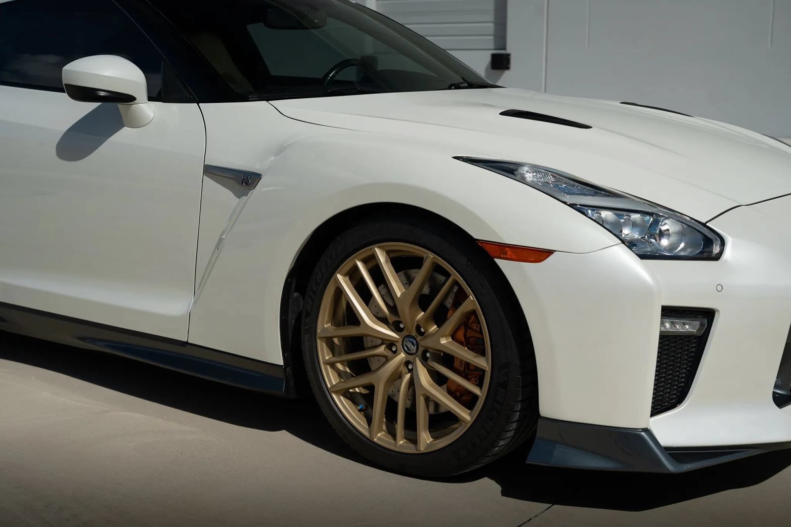 Used 2017 Nissan GT-R Premium w/ Premium Interior Package AWD/4WD image 85