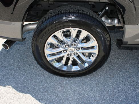 Used 2025 Ford F150 King Ranch AWD/4WD image 13